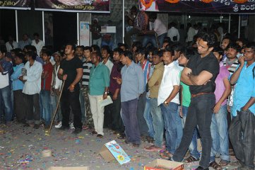 Yevadu Trailer Launch at Sandhya 70MM